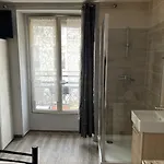 Du Chateau Отель *